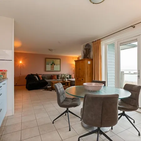 612s Luxury 2 Bedroom Terrace, Waterview هيليفوتسلاوس