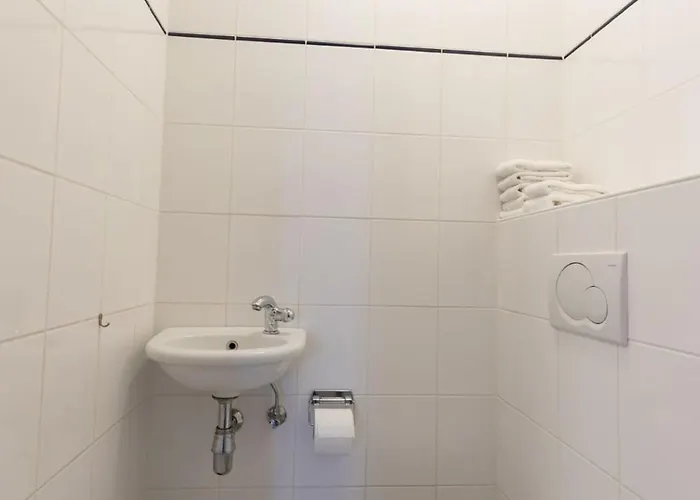 612s Luxury 2 Bedroom Terrace, Waterview *