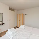 Apartment 612s Luxury 2 Bedroom Terrace, Waterview *