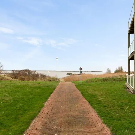 612s Luxury 2 Bedroom Terrace, Waterview Hellevoetsluis