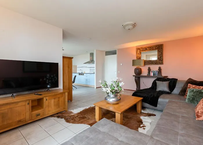 612s Luxury 2 Bedroom Terrace, Waterview Апартаменты