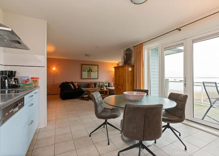 612s Luxury 2 Bedroom Terrace, Waterview Хеллевутслёйс